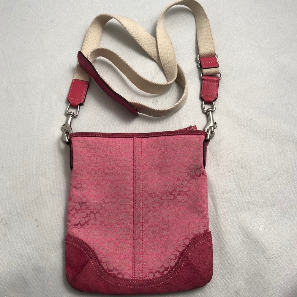Coach signature C logo classic swing pack crossbody hot pink - Picture 1 of 7